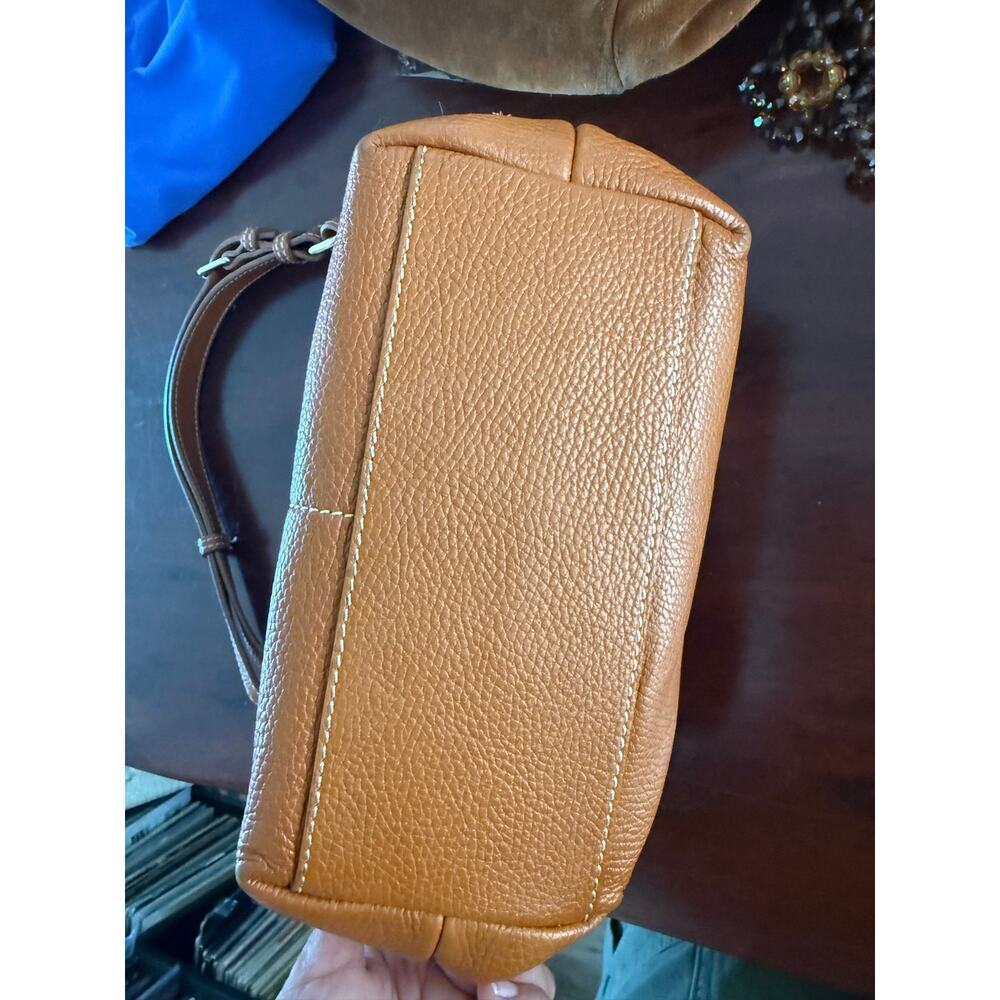 DOONEY & BOURKE Dillen pebble grain leather medium 2 zipper pocket purse in sand - Picture 8 of 13